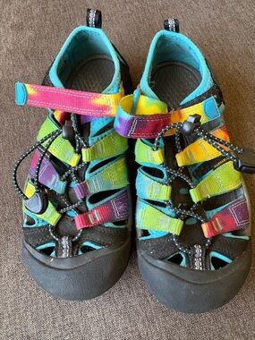 Keen Kids Rainbow Multicolor Closed-Toe Sandals - Black/Turquoise Accents